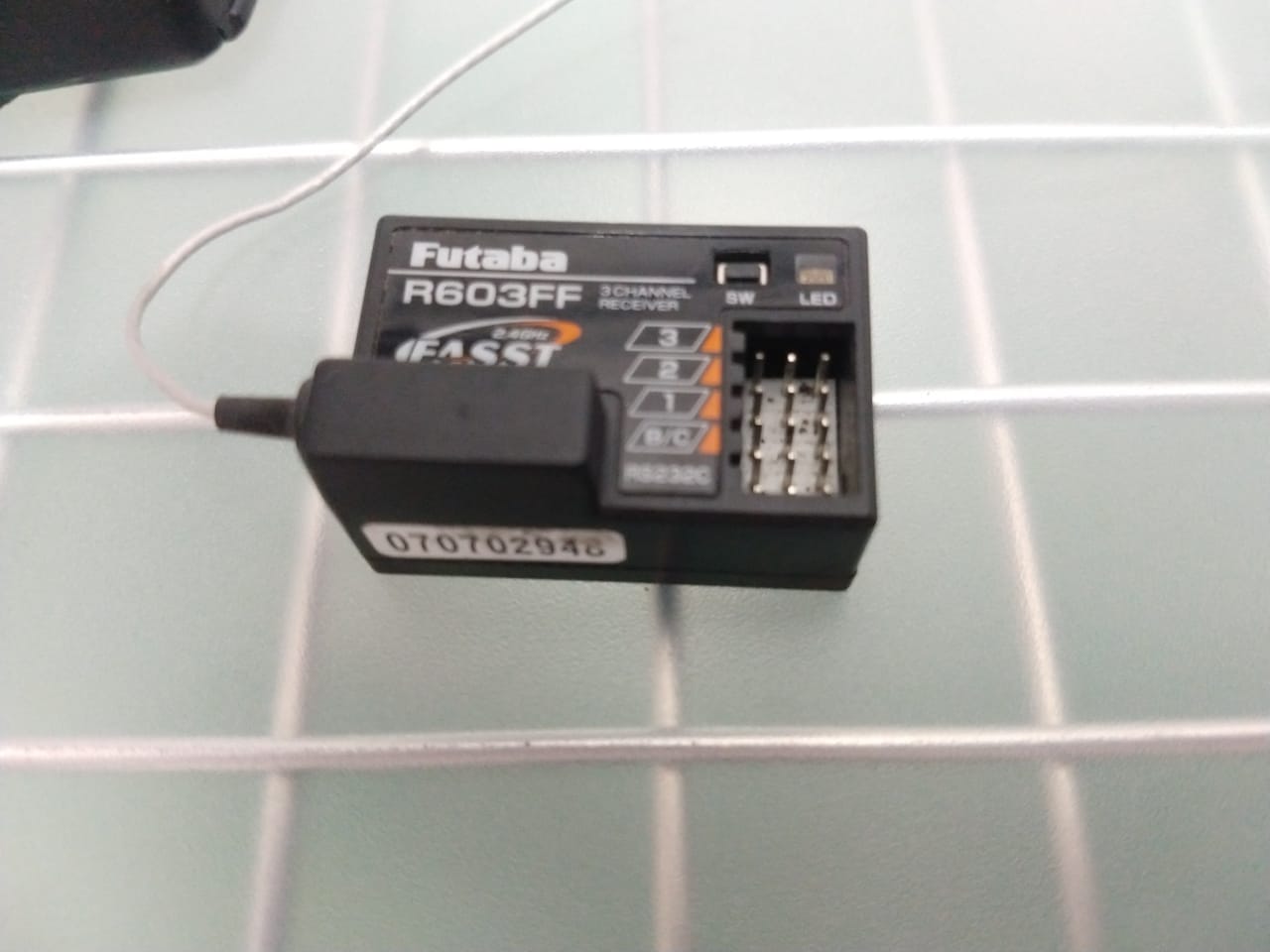 RÁDIO FUTABA 3PM 2.4GHZ-SS FASST PARA AUTOMODELO COM RECEPTOR R603FF
